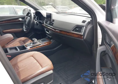 2018 Audi Q5 2.0T Premium/2.0T Tech Premium z USA, uszkodzony, nr VIN WA1BNAFYXJ2041670